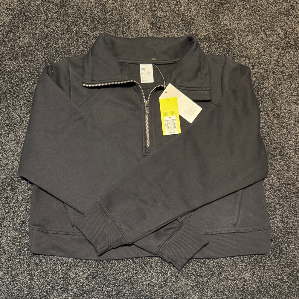 Women’s Black All in Motion Half-Zip Sweatshirt w/pockets. NWT - size M